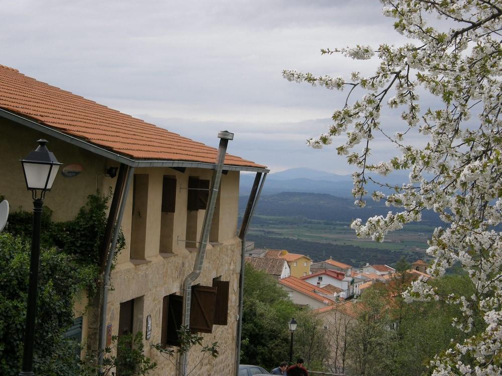 Albergue Aurora Boreal Casas del Monte Exterior photo